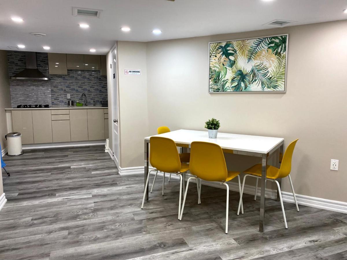 Entire Basement With 3 Bedrooms Ниагара-Фолс Экстерьер фото